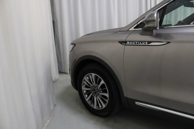 Used 2020 Lincoln Nautilus Premier w/ Equipment Group 101A AWD/4WD image 30