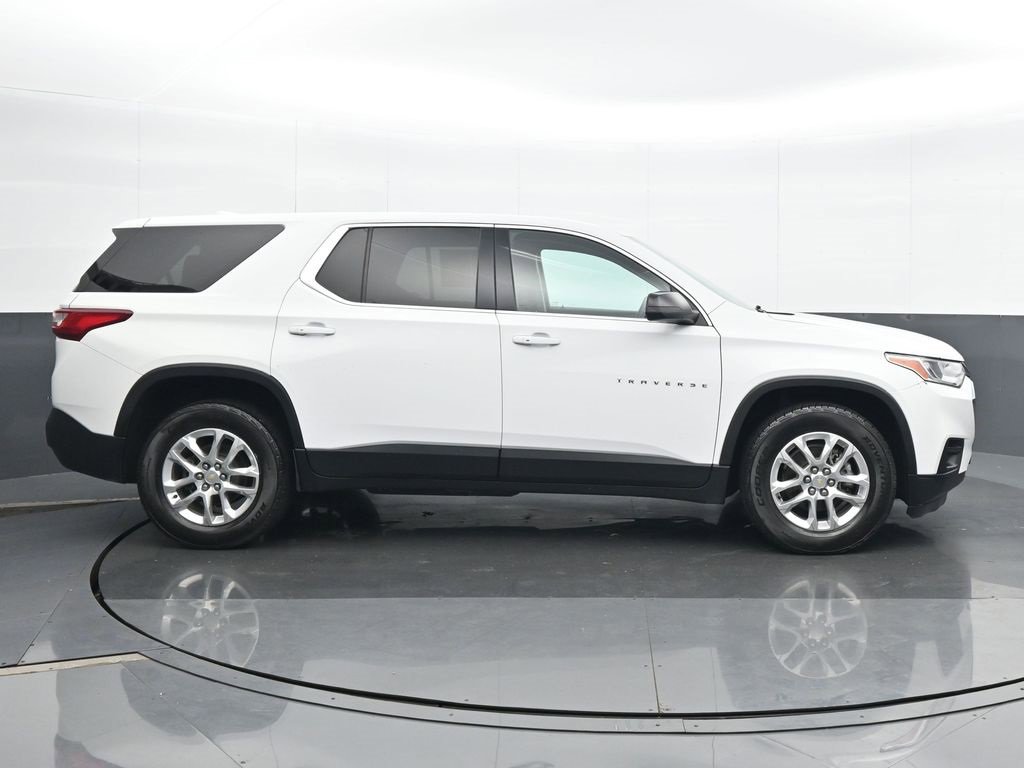Used 2021 Chevrolet Traverse LS image 7