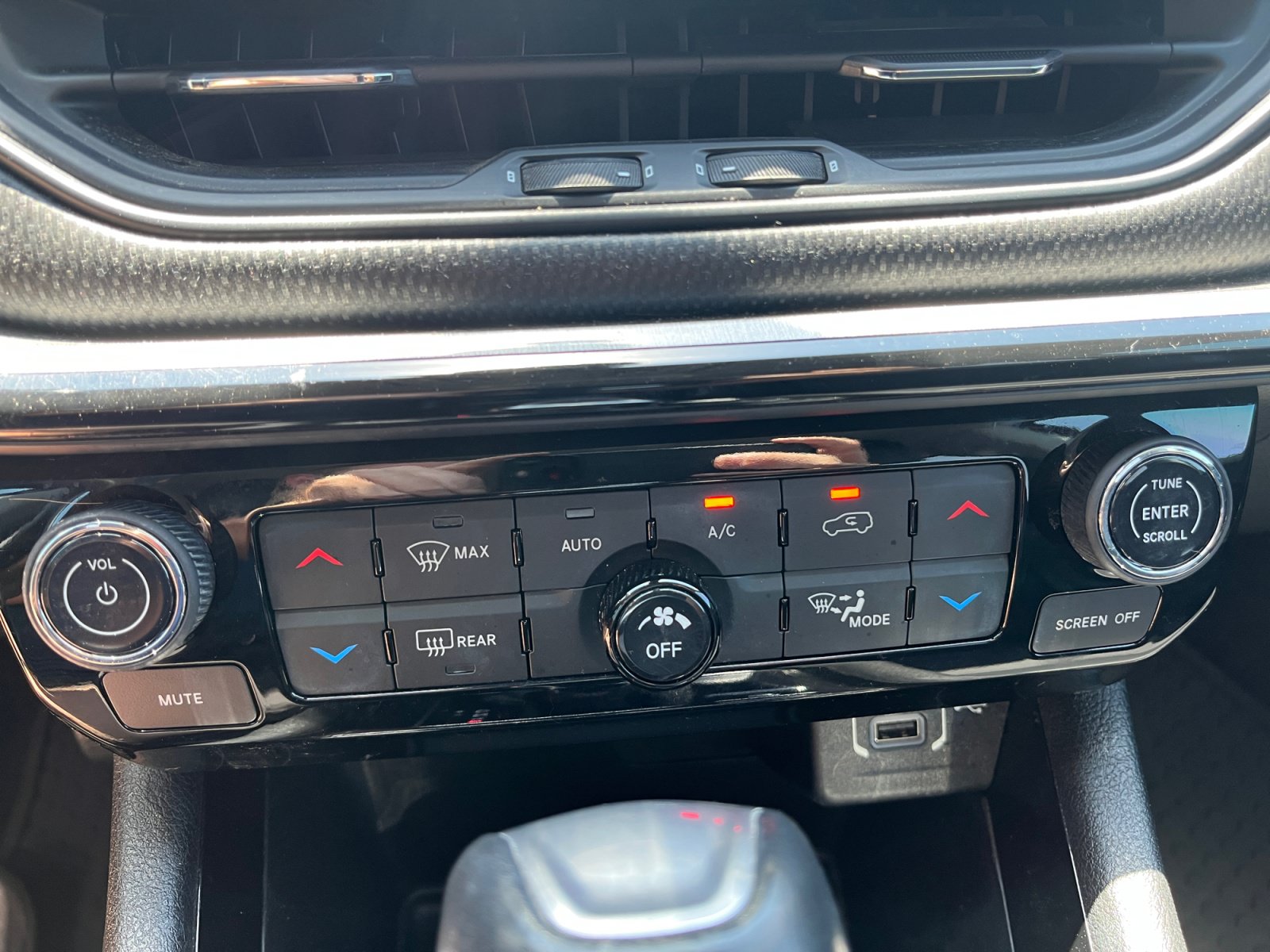 Certified 2022 Jeep Compass Trailhawk w/ Sun and Sound Group AWD/4WD image 22