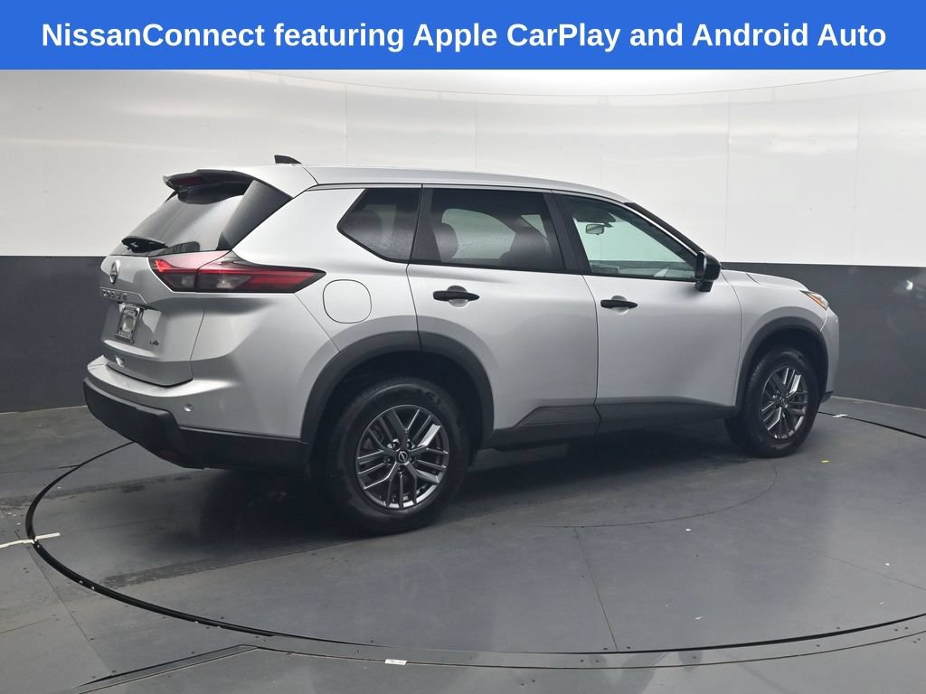 Used 2024 Nissan Rogue S AWD/4WD image 4