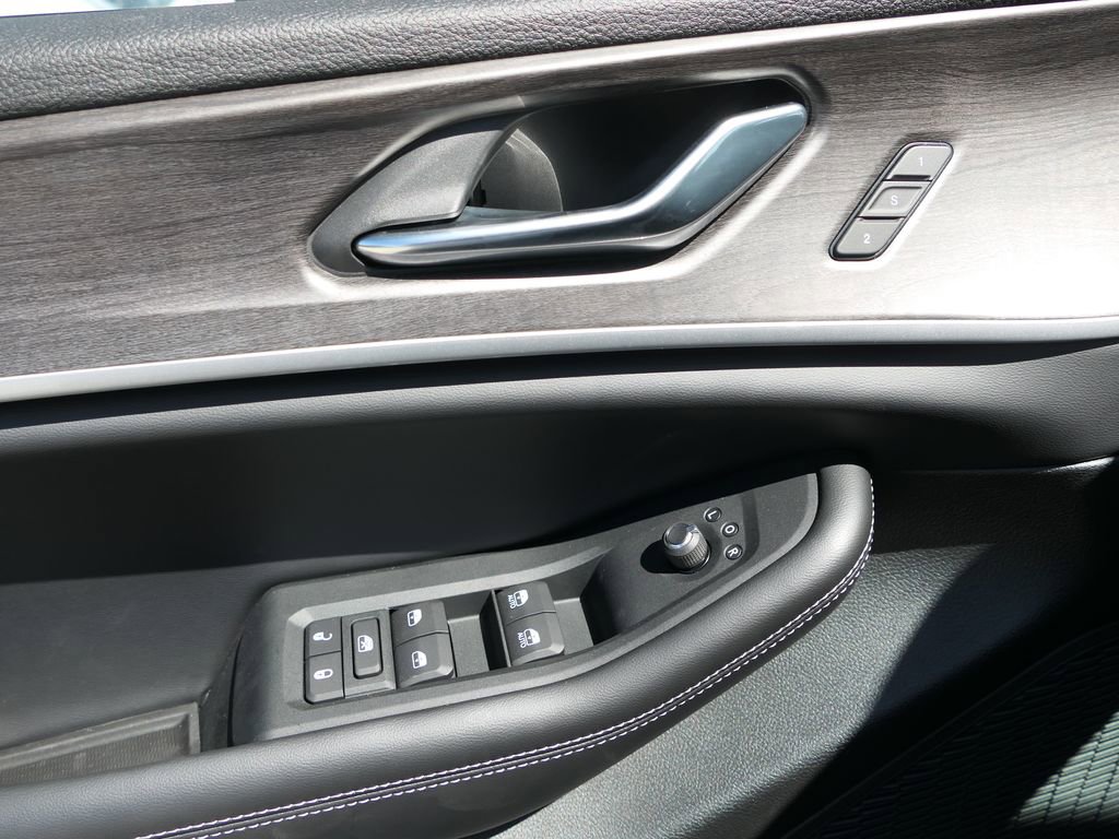 New 2025 Jeep Grand Cherokee Limited w/ Black Appearance Package image 9