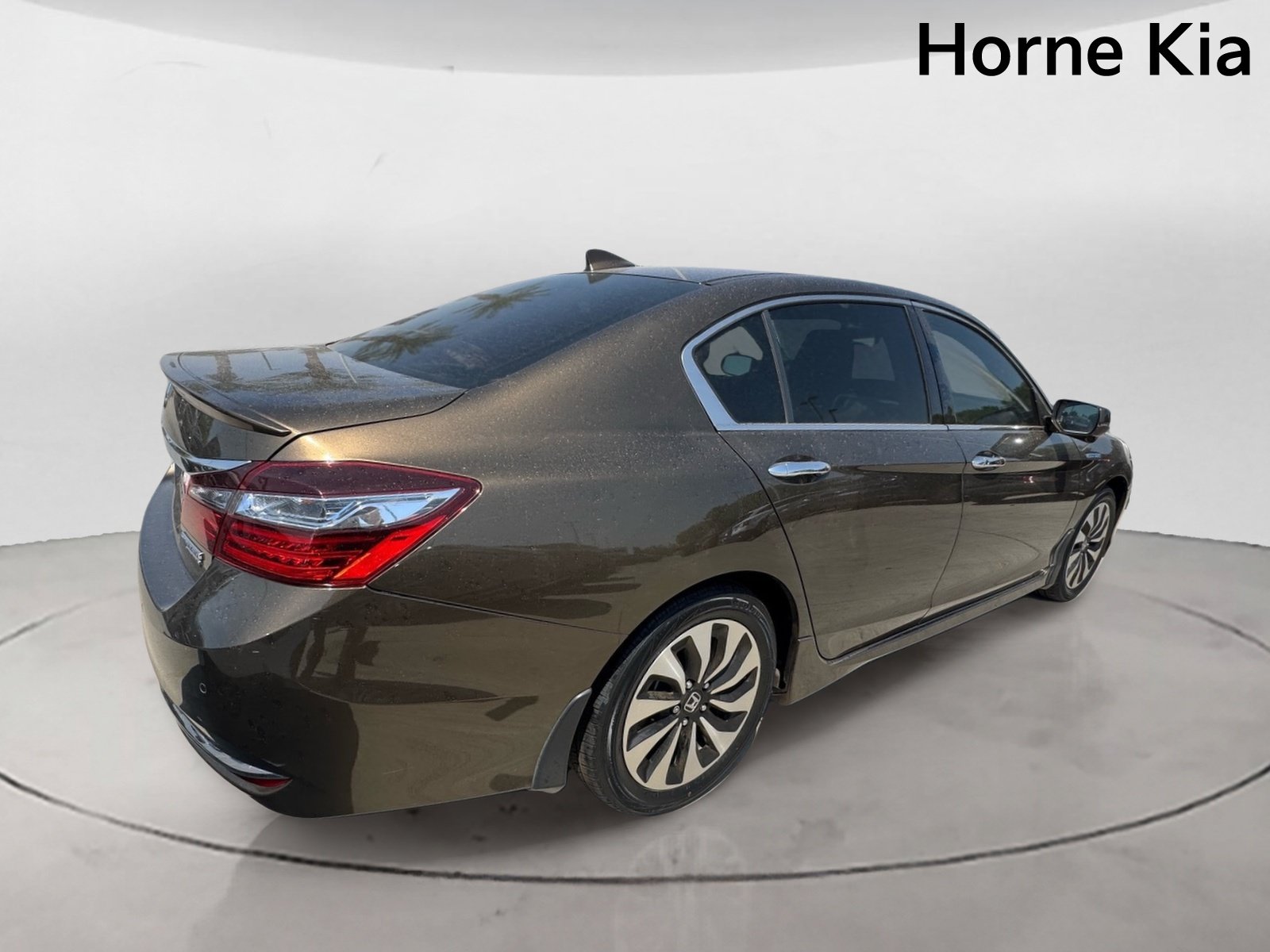Used 2017 Honda Accord Touring image 4