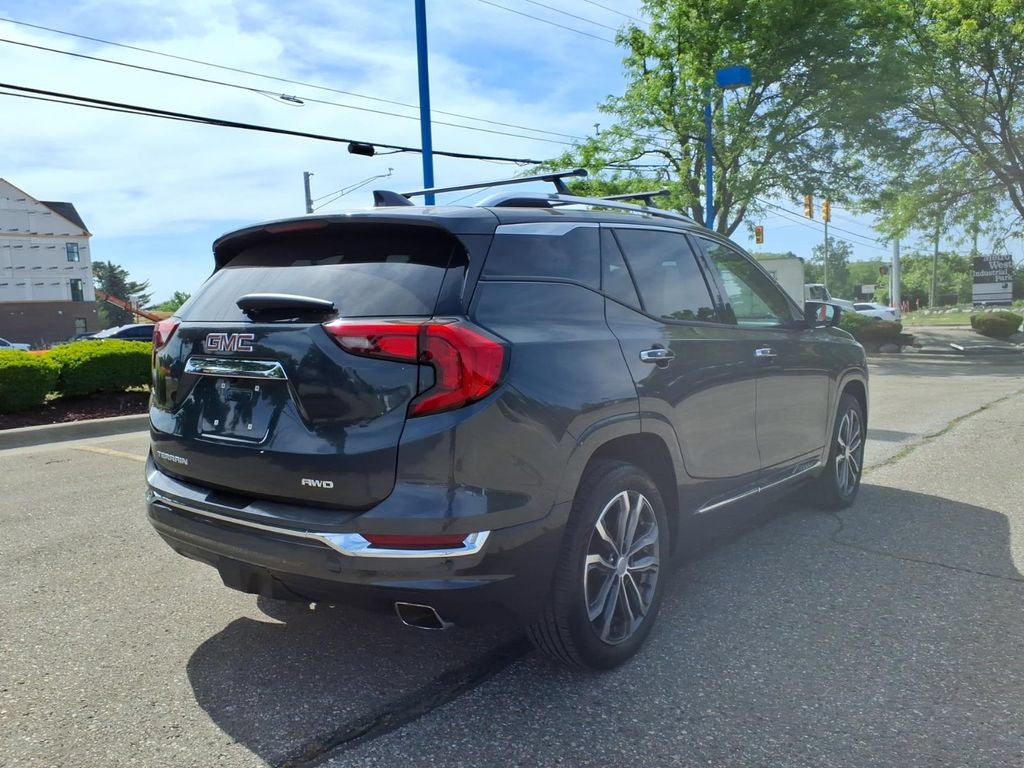 Used 2018 GMC Terrain Denali w/ Advanced Safety Package AWD/4WD image 4