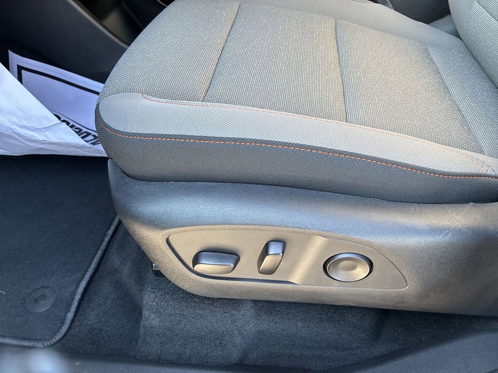 New 2026 Chevrolet Traverse LT w/ Sun and Wheel Package image 12