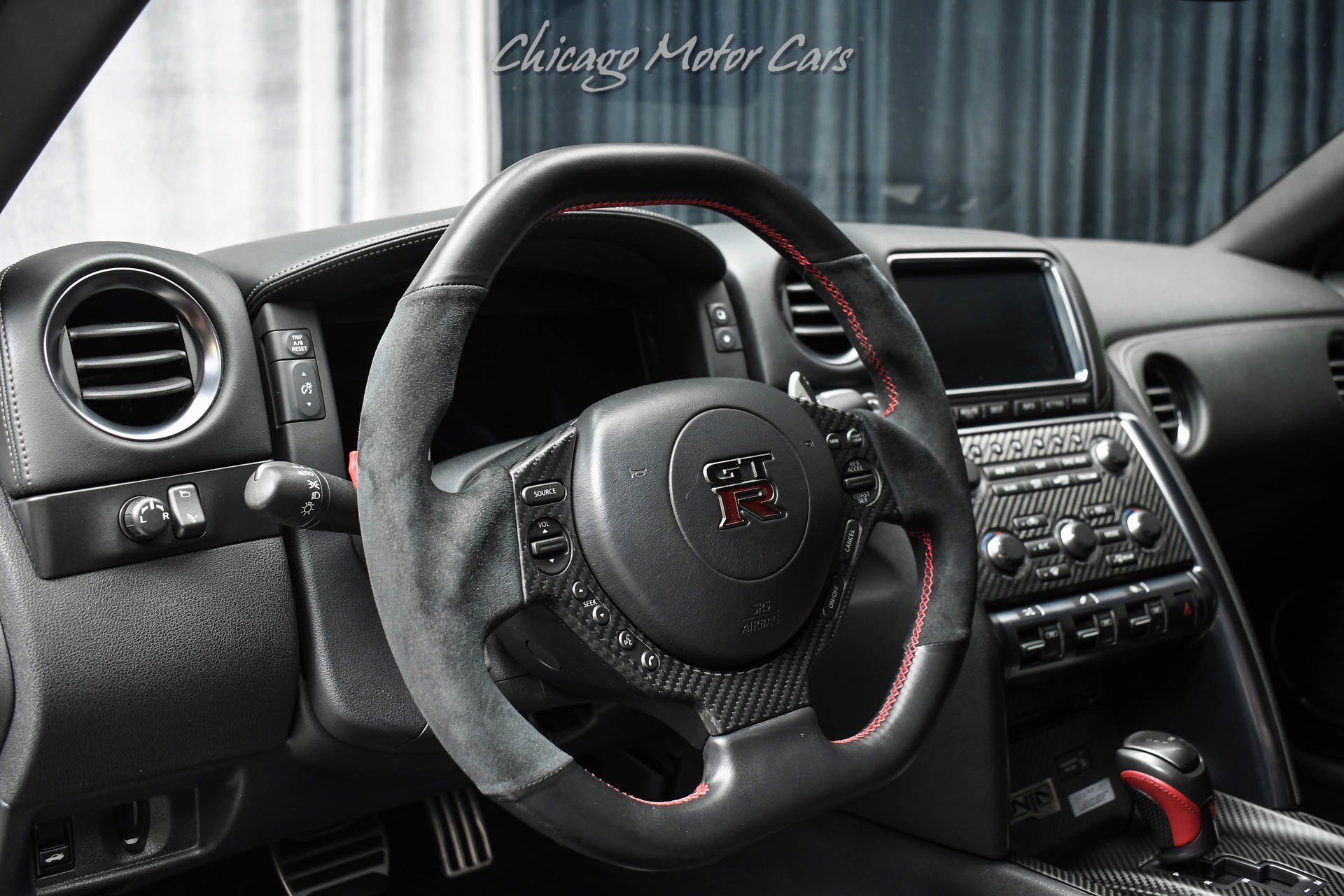 Used 2013 Nissan GT-R Black Edition AWD/4WD image 9