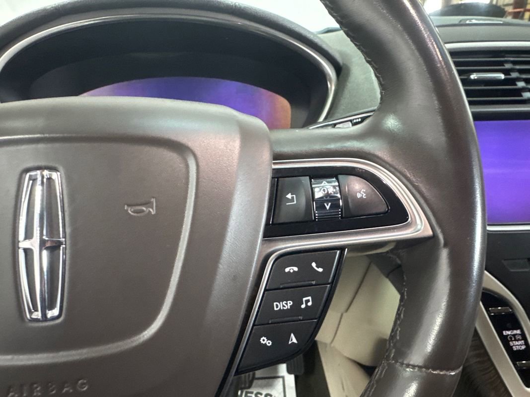 Used 2020 Lincoln Nautilus Reserve w/ Monochromatic Package image 14