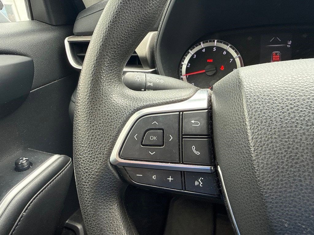 Used 2021 Toyota Highlander L AWD/4WD image 13