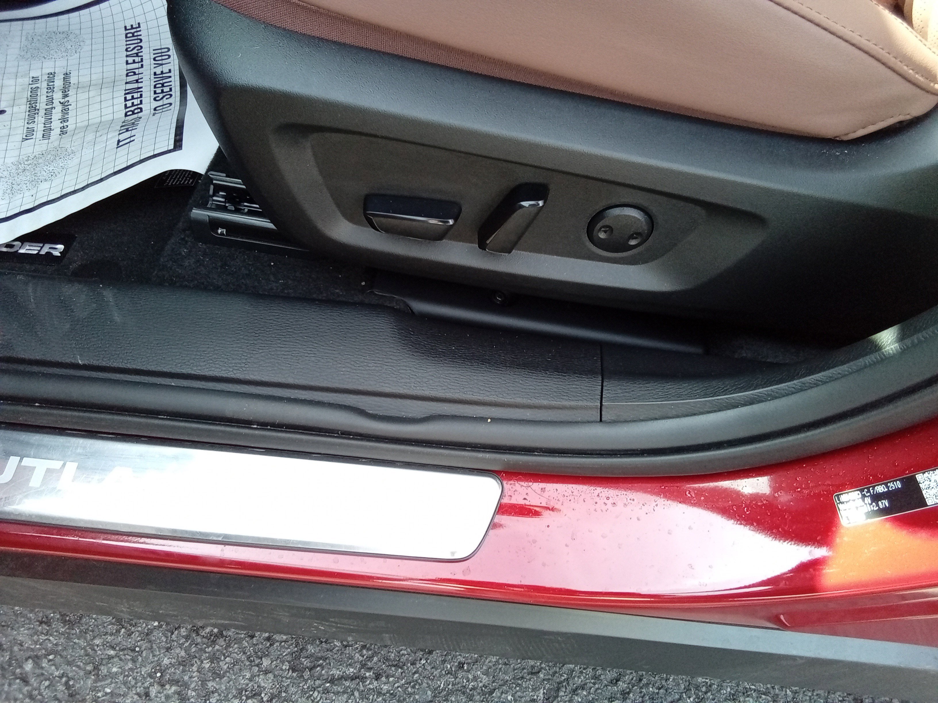 Used 2026 Mitsubishi Outlander SEL image 13