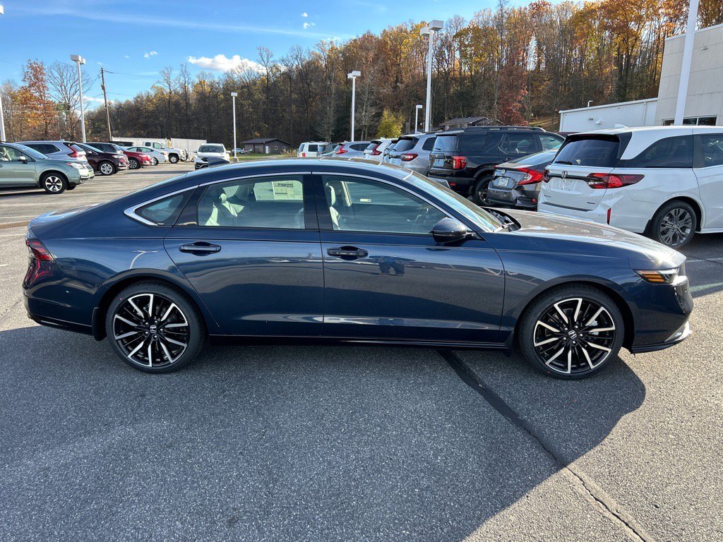 New 2025 Honda Accord Touring image 2