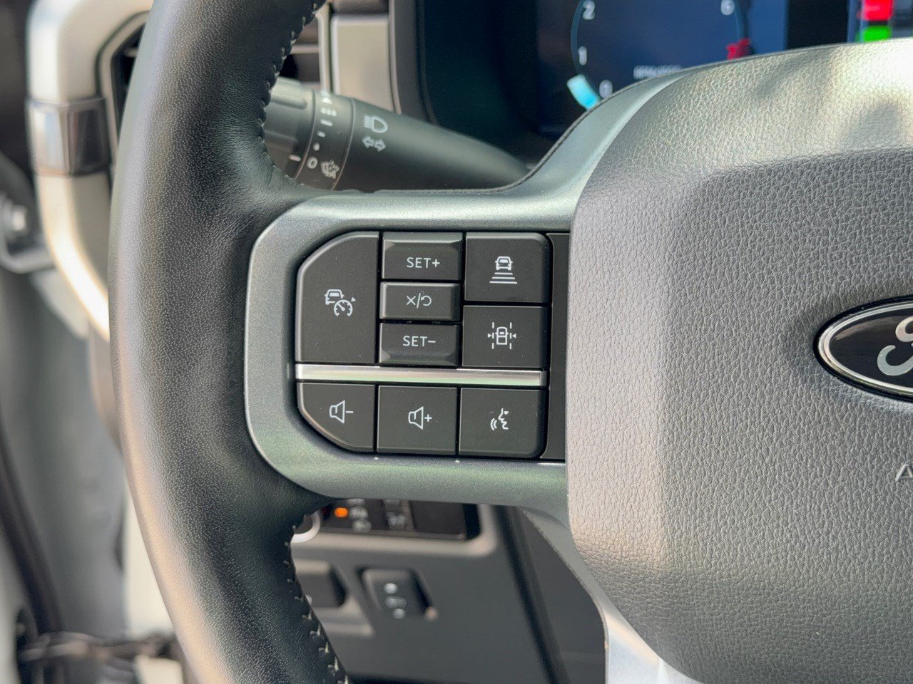 Used 2024 Ford F150 Lariat w/ Bed Utility Package AWD/4WD image 18