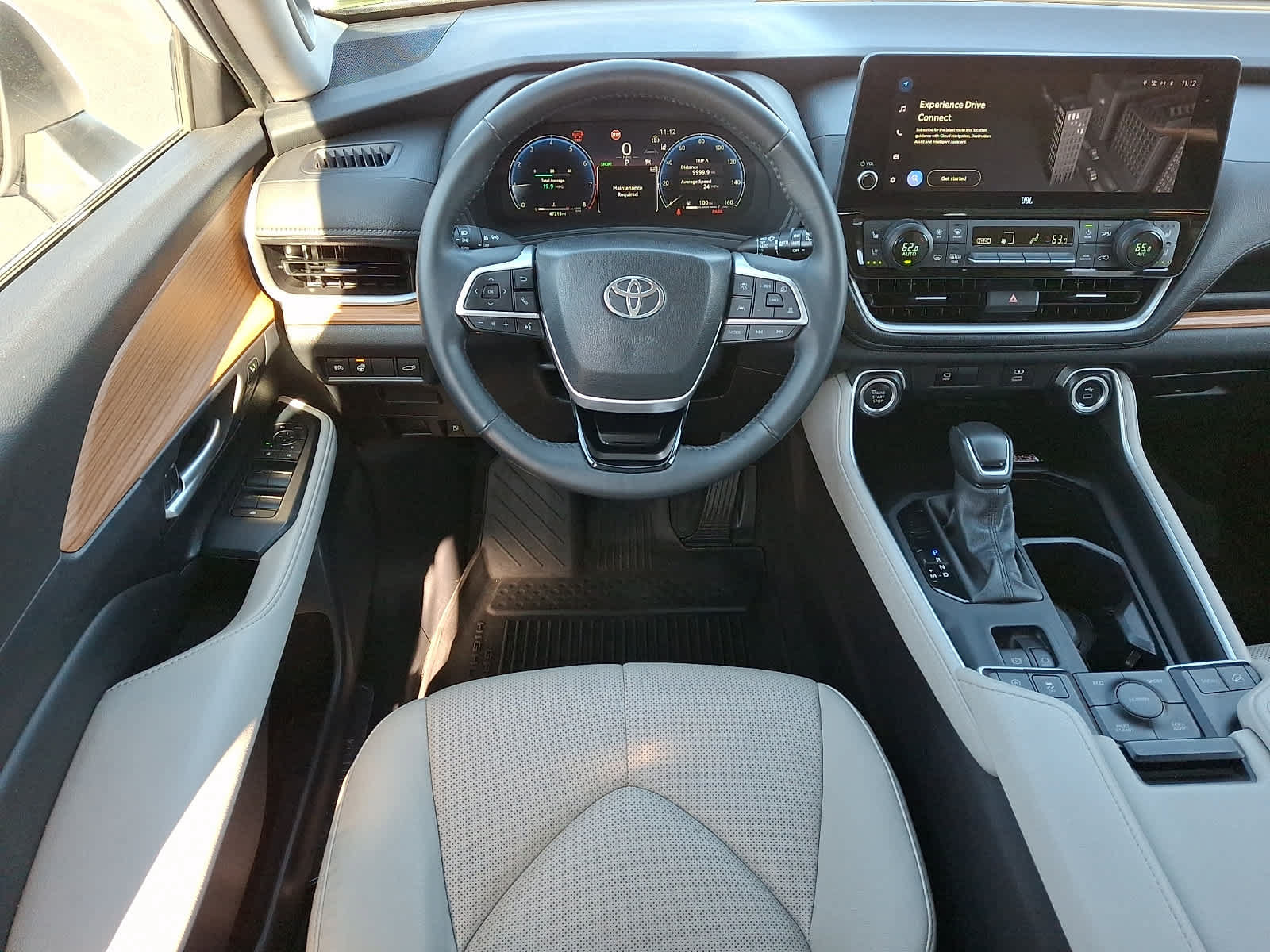 Used 2024 Toyota Grand Highlander AWD image 15