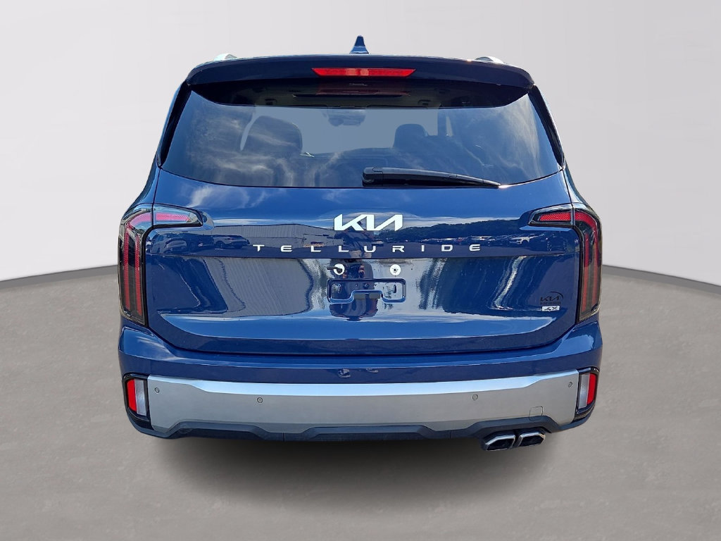 Certified 2024 Kia Telluride EX w/ EX Captain's Chair Package AWD/4WD image 5