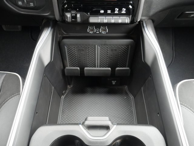 Used 2025 RAM 2500 Laramie image 21