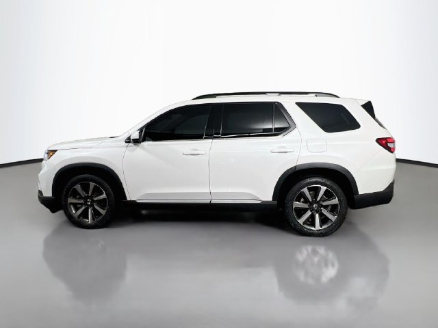 Certified 2024 Honda Pilot Touring image 6