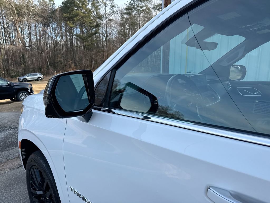 Used 2021 Chevrolet Tahoe Premier w/ Premium Package image 11