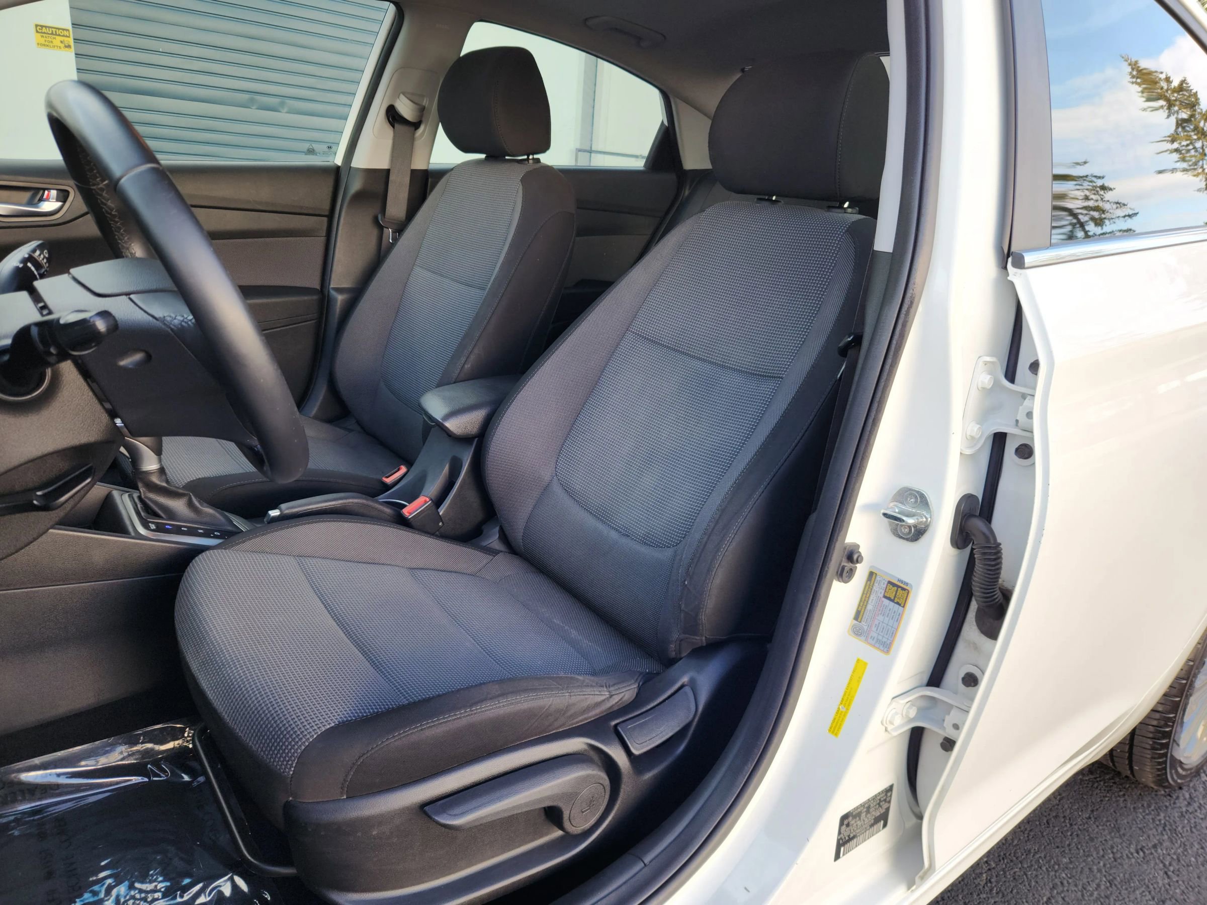 Used 2018 Hyundai Accent Limited FWD image 8