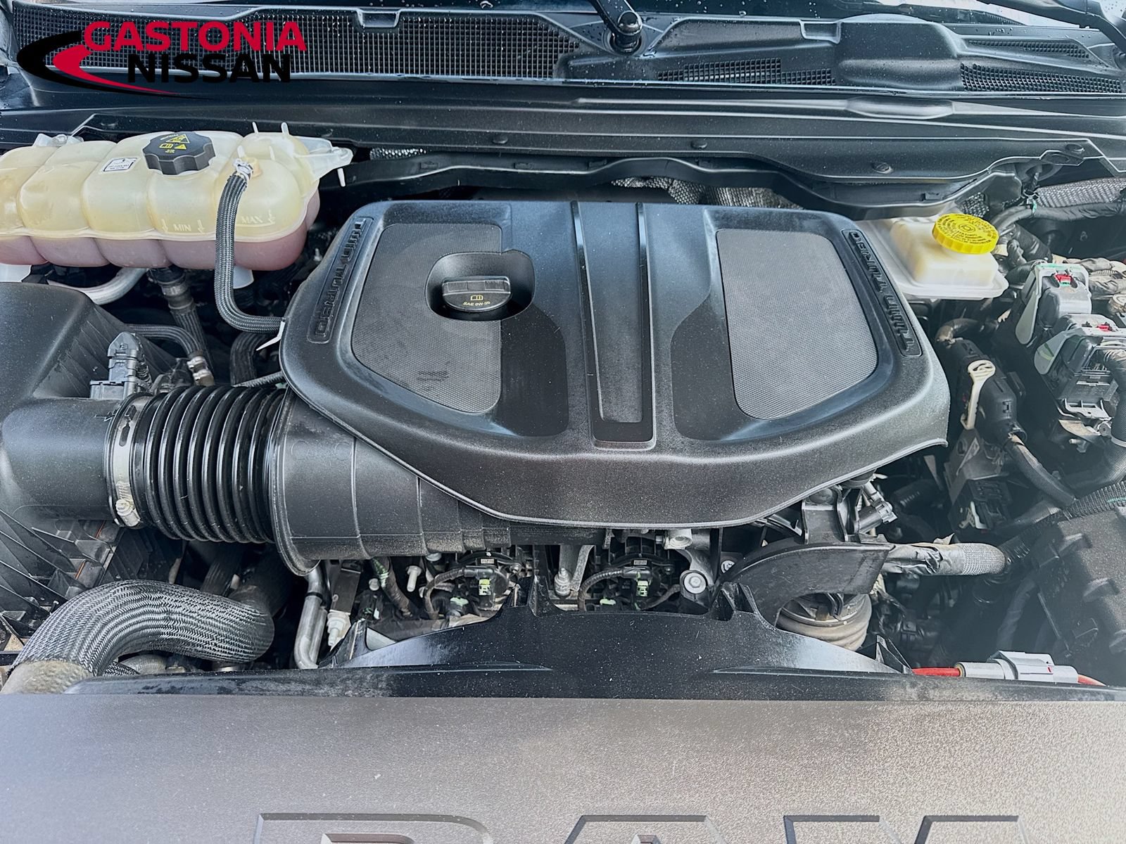 Used 2025 RAM 1500 Laramie AWD/4WD image 40