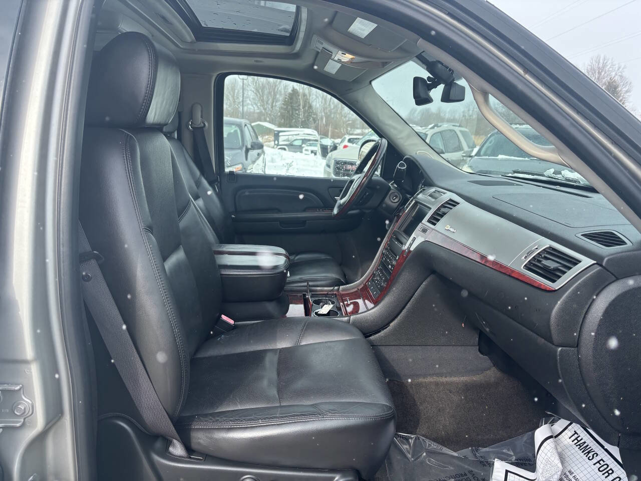 Used 2009 Cadillac Escalade Base 4dr Hybrid SUV image 6