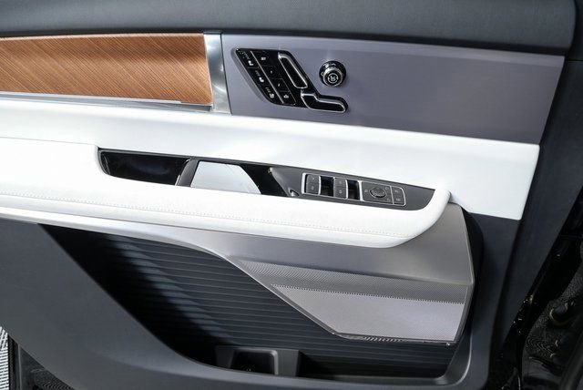 New 2026 Cadillac Vistiq Luxury image 6