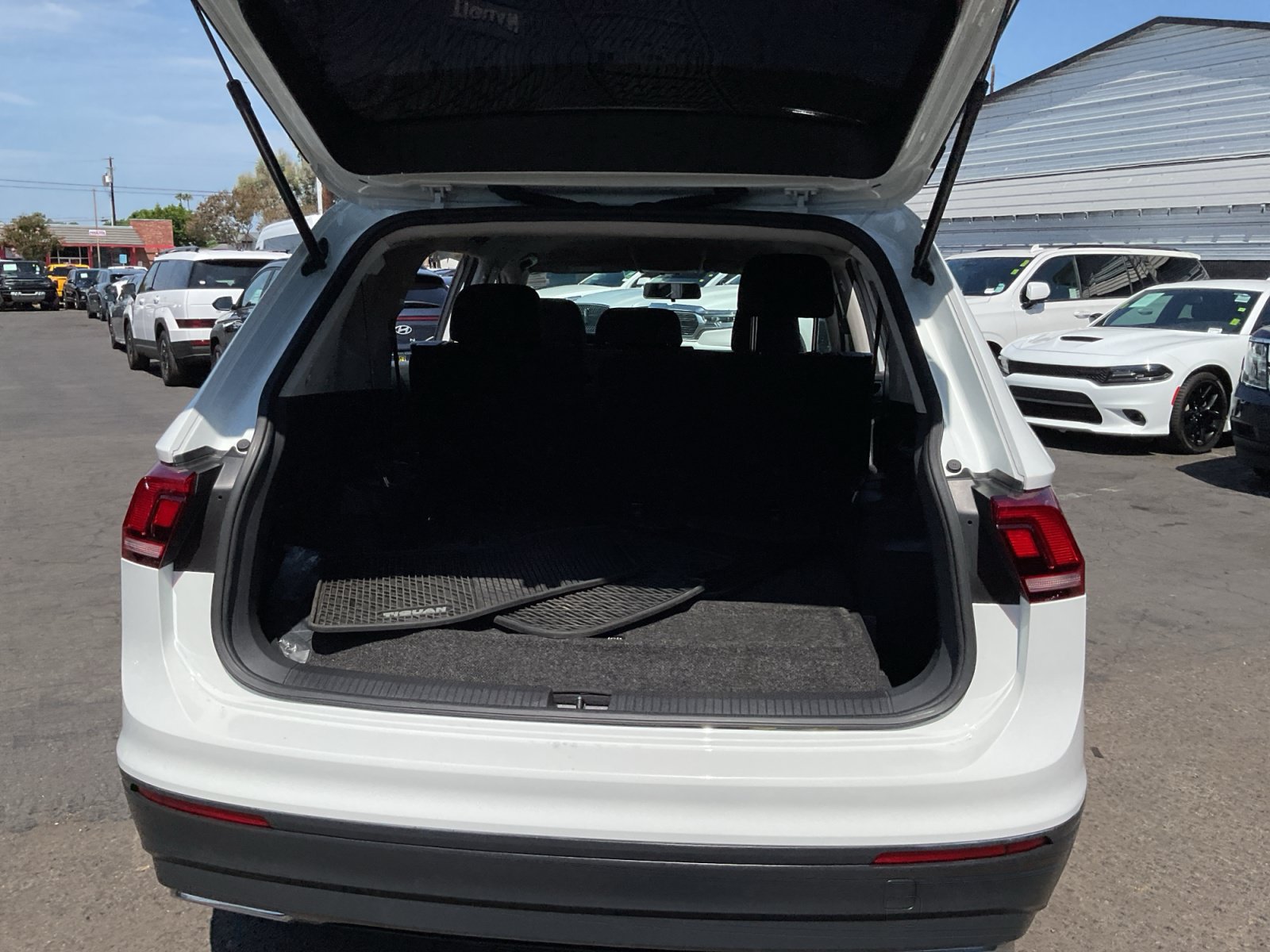 Used 2020 Volkswagen Tiguan S FWD image 24