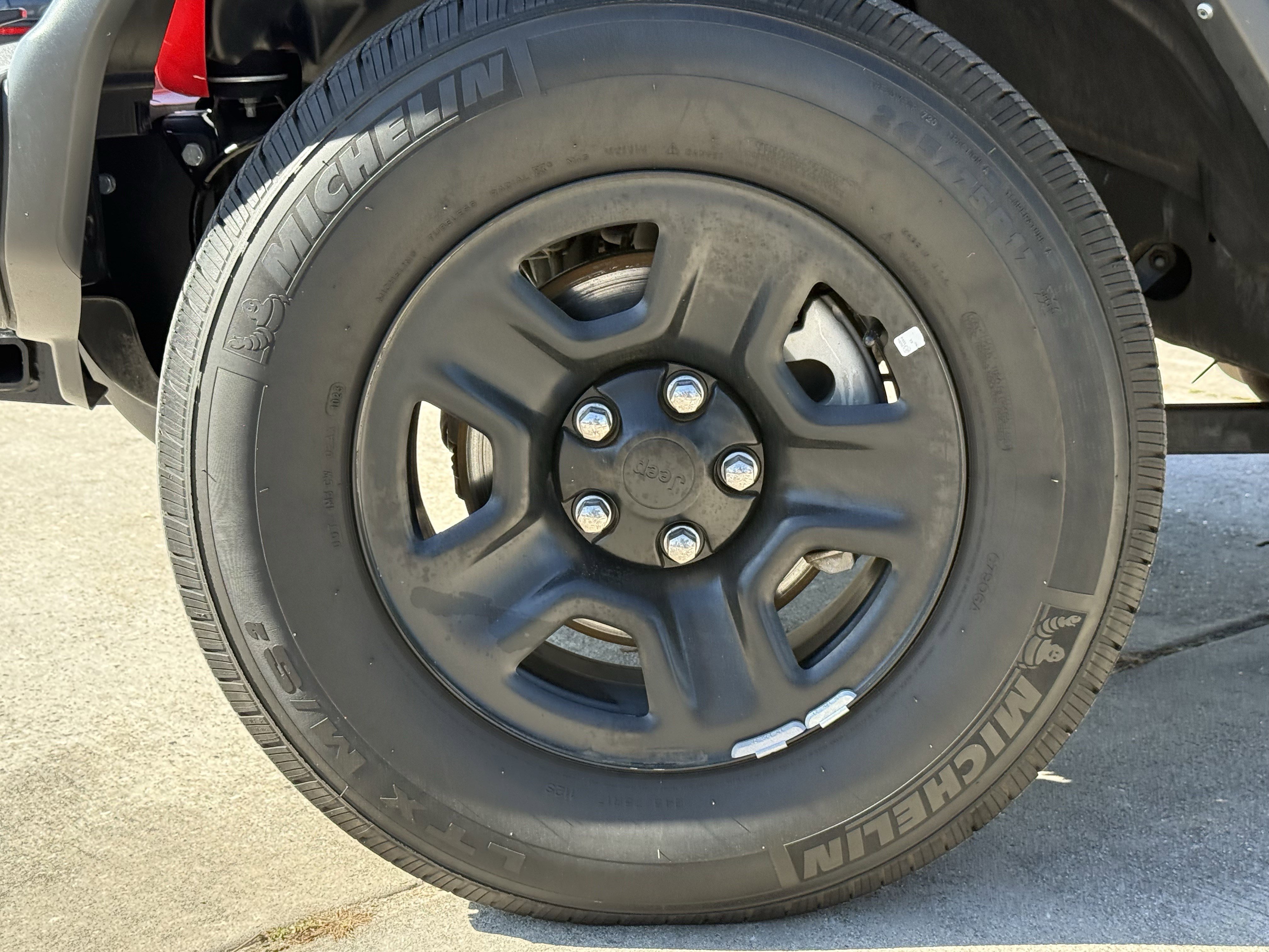 Used 2023 Jeep Wrangler Sport image 13