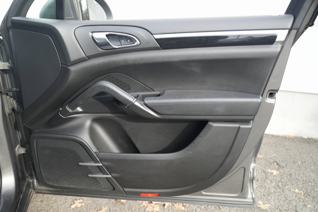 Used 2012 Porsche Cayenne image 33