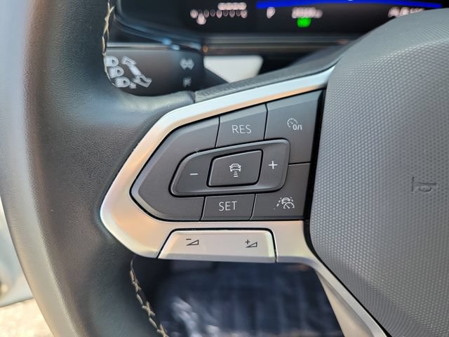 Certified 2025 Volkswagen Taos S FWD image 17
