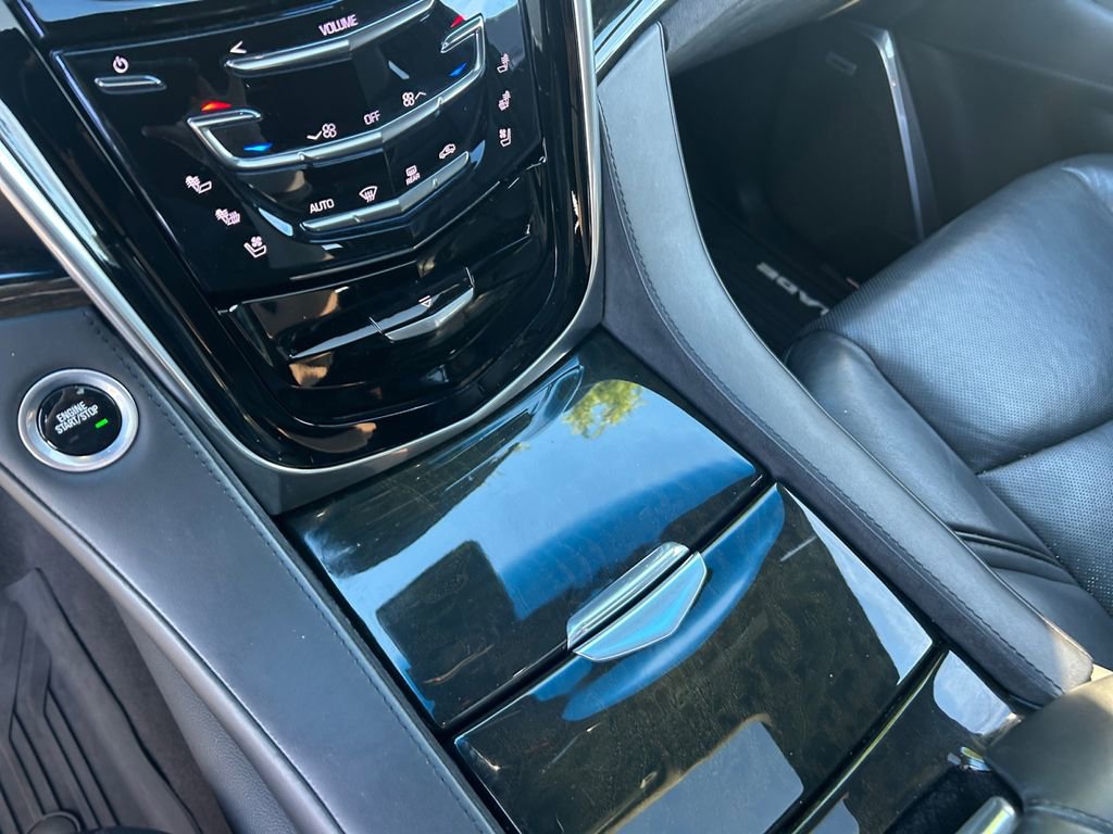 Used 2019 Cadillac Escalade ESV Platinum w/ Escalade Sport Edition image 20