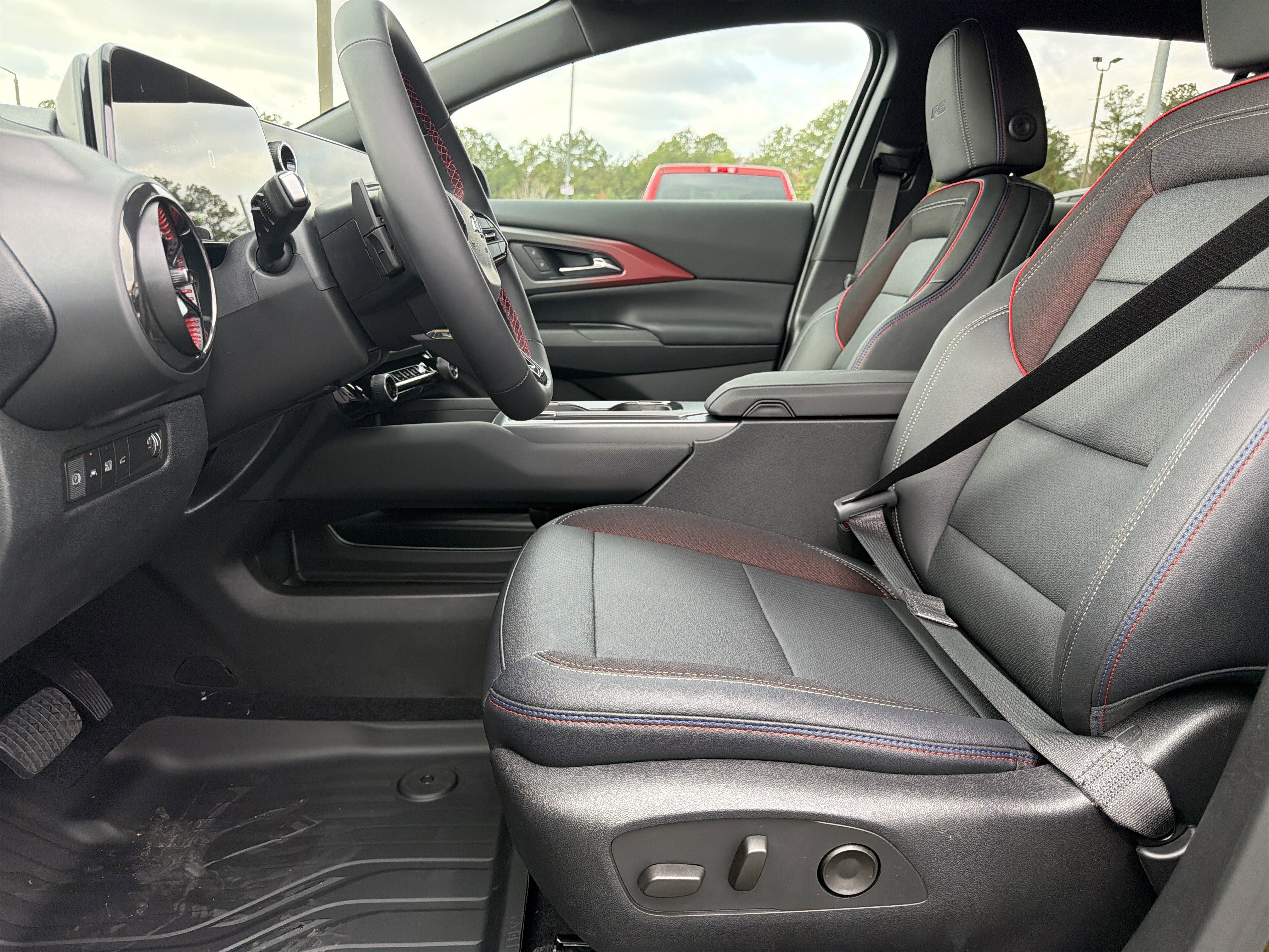 New 2026 Chevrolet Equinox EV RS image 9