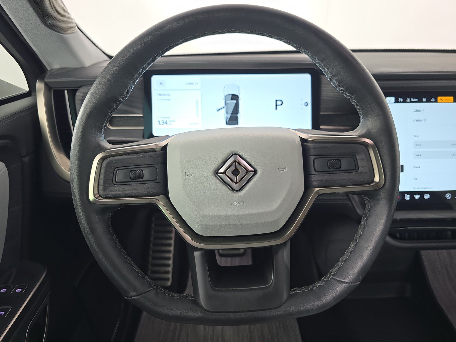 Used 2024 Rivian R1S Adventure AWD/4WD image 26