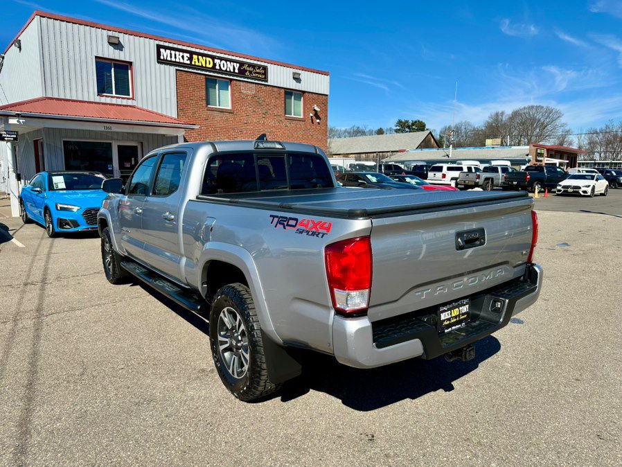 Used 2016 Toyota Tacoma TRD Sport w/ Exterior Package AWD/4WD image 8