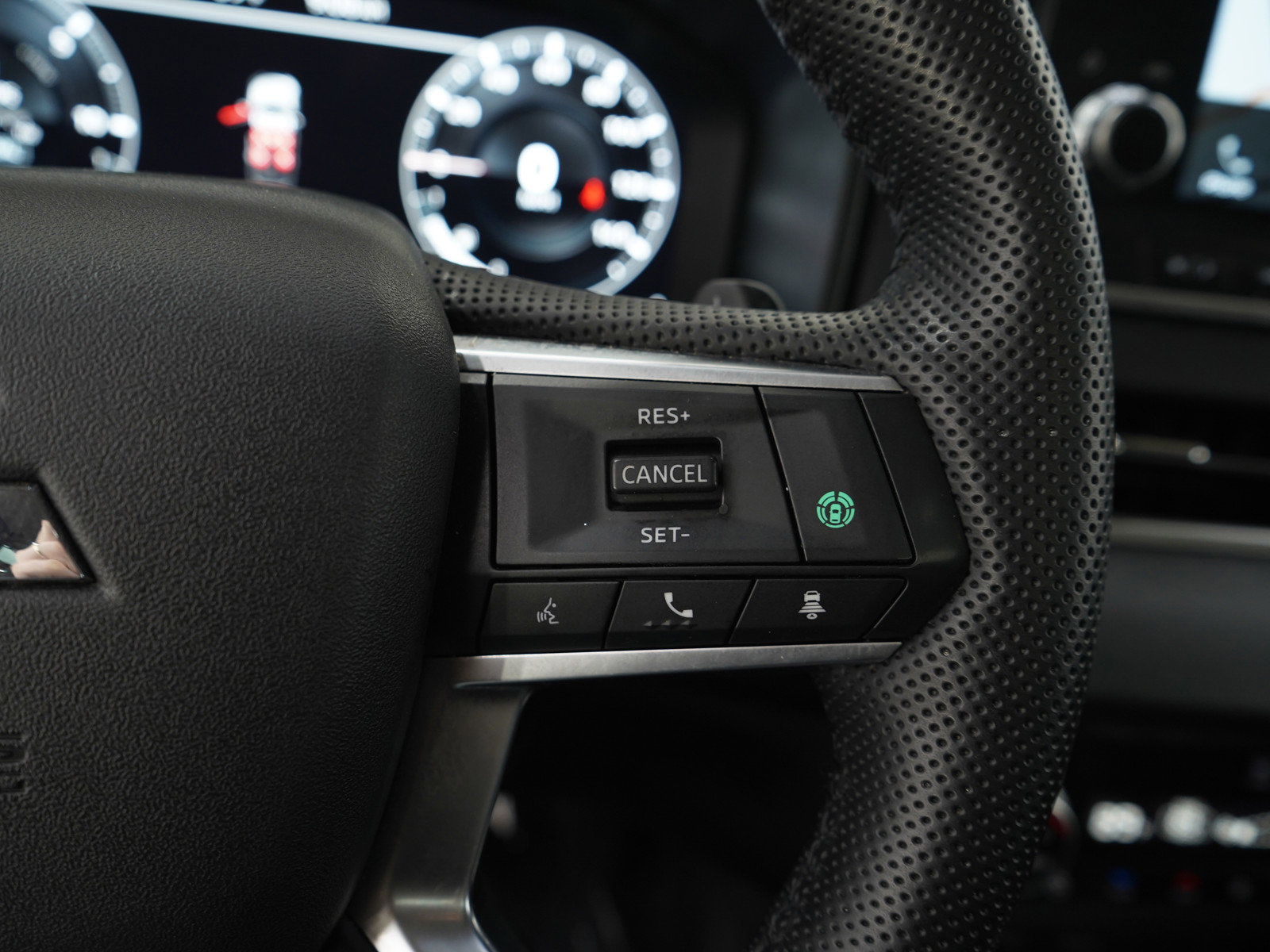 Used 2023 Mitsubishi Outlander SEL image 32