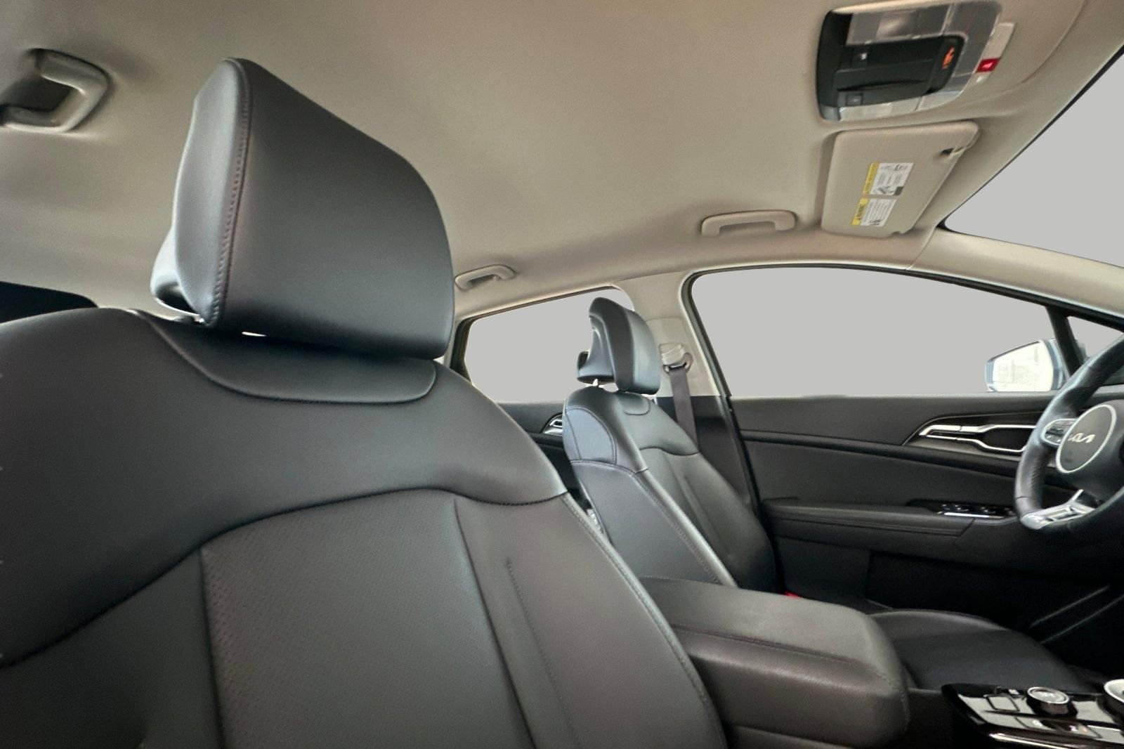 Certified 2023 Kia Sportage EX AWD/4WD image 18