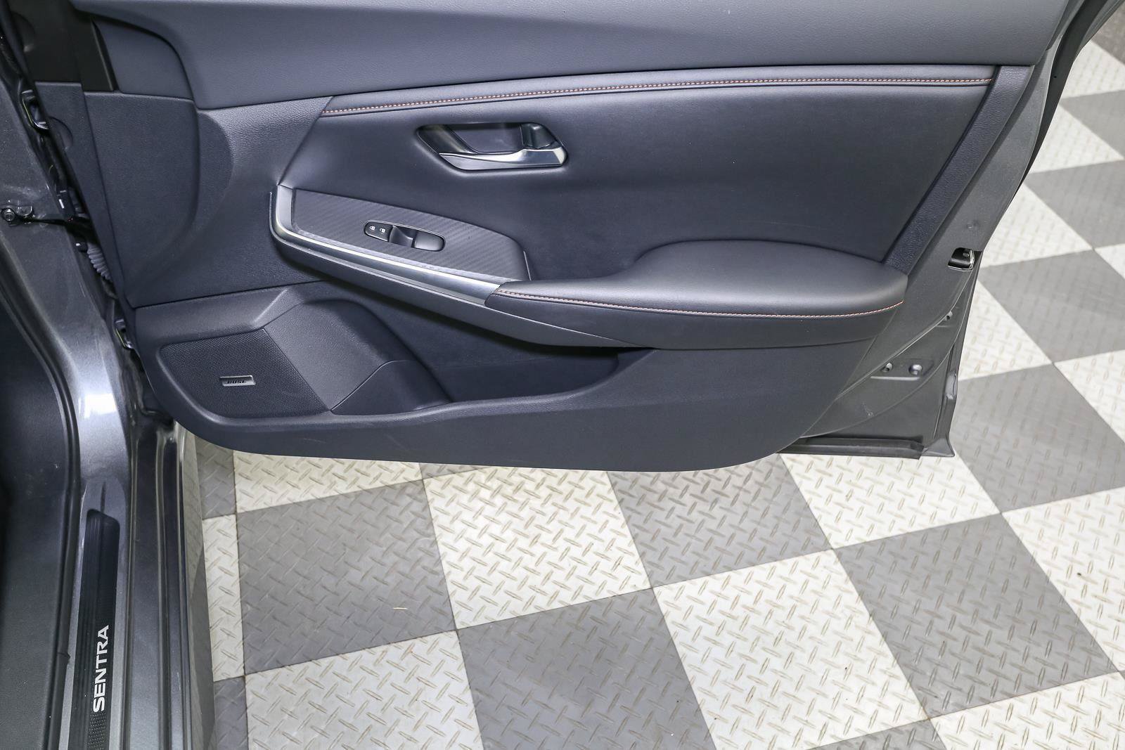 Used 2020 Nissan Sentra SR w/ Premium Package FWD image 21