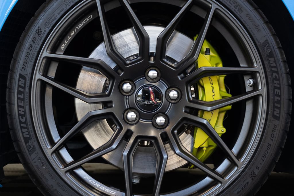 Used 2024 Chevrolet Corvette Z06 RWD image 11