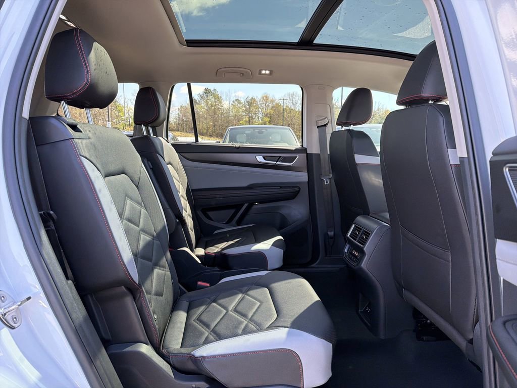 New 2026 Volkswagen Atlas Peak Edition image 19