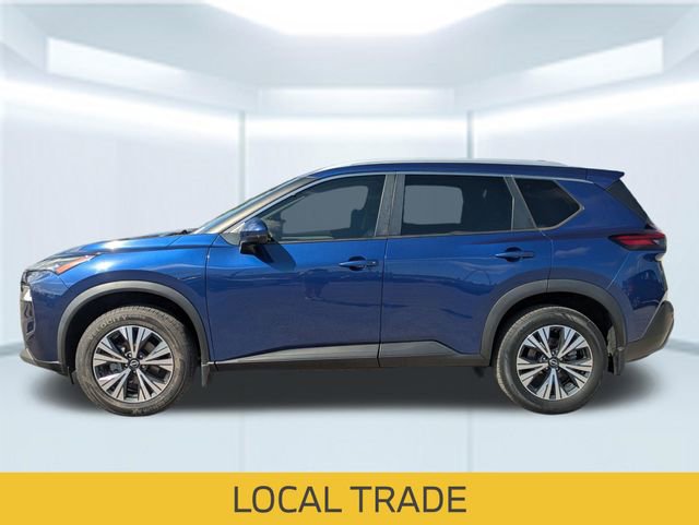 Used 2022 Nissan Rogue SV w/ SV Premium Package image 2