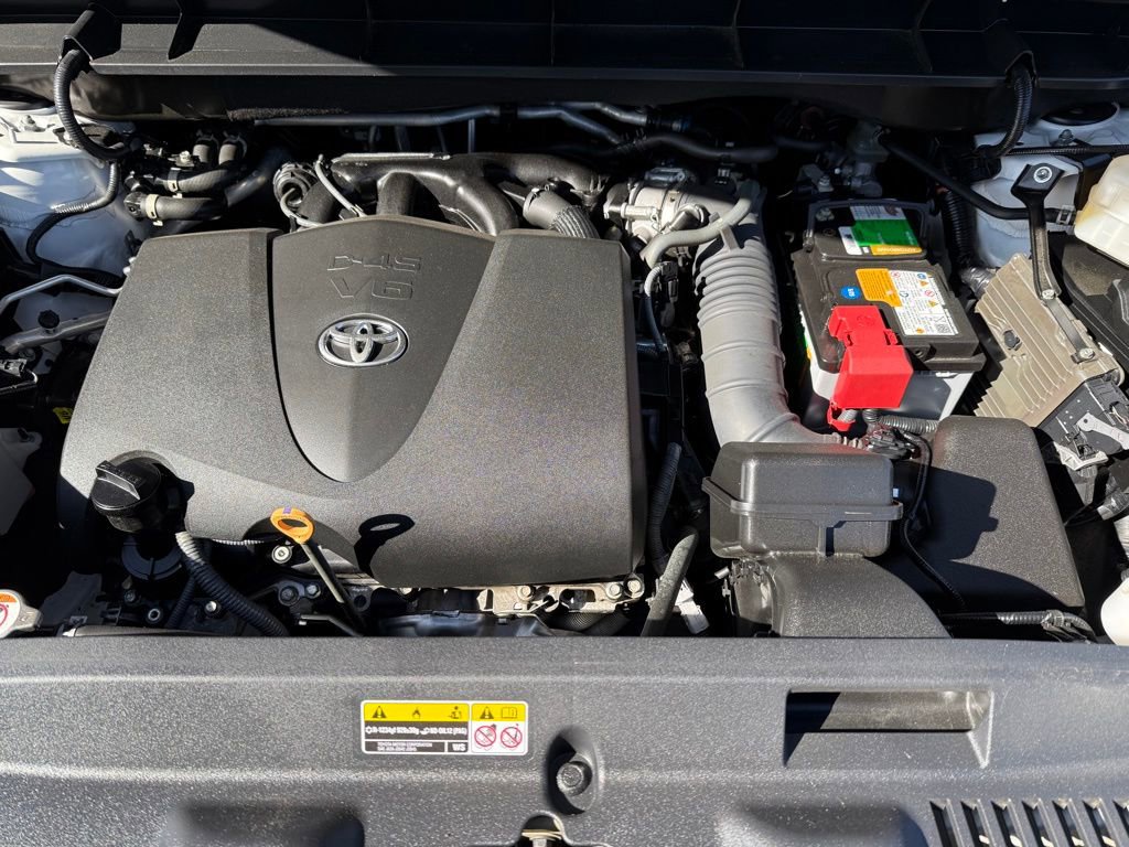 Used 2022 Toyota Highlander Platinum AWD/4WD image 10