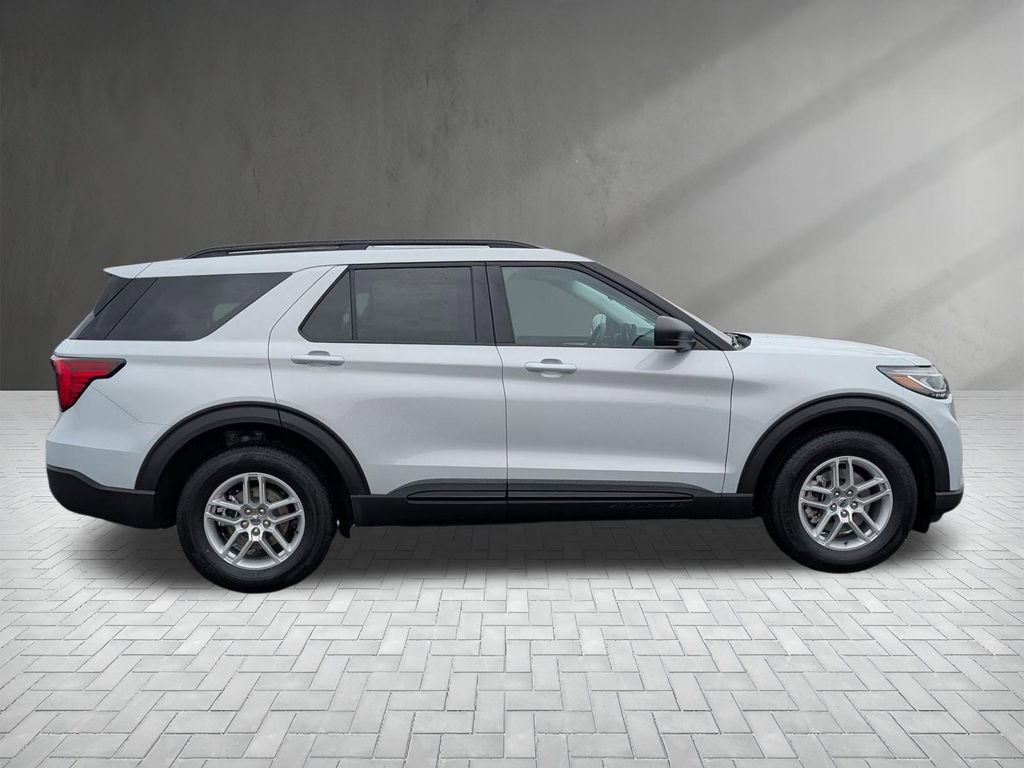 New 2026 Ford Explorer Active image 9