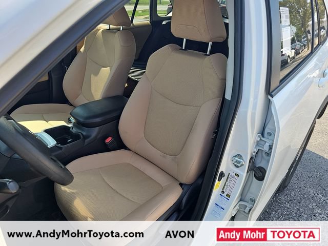 Used 2022 Toyota RAV4 LE AWD/4WD image 10