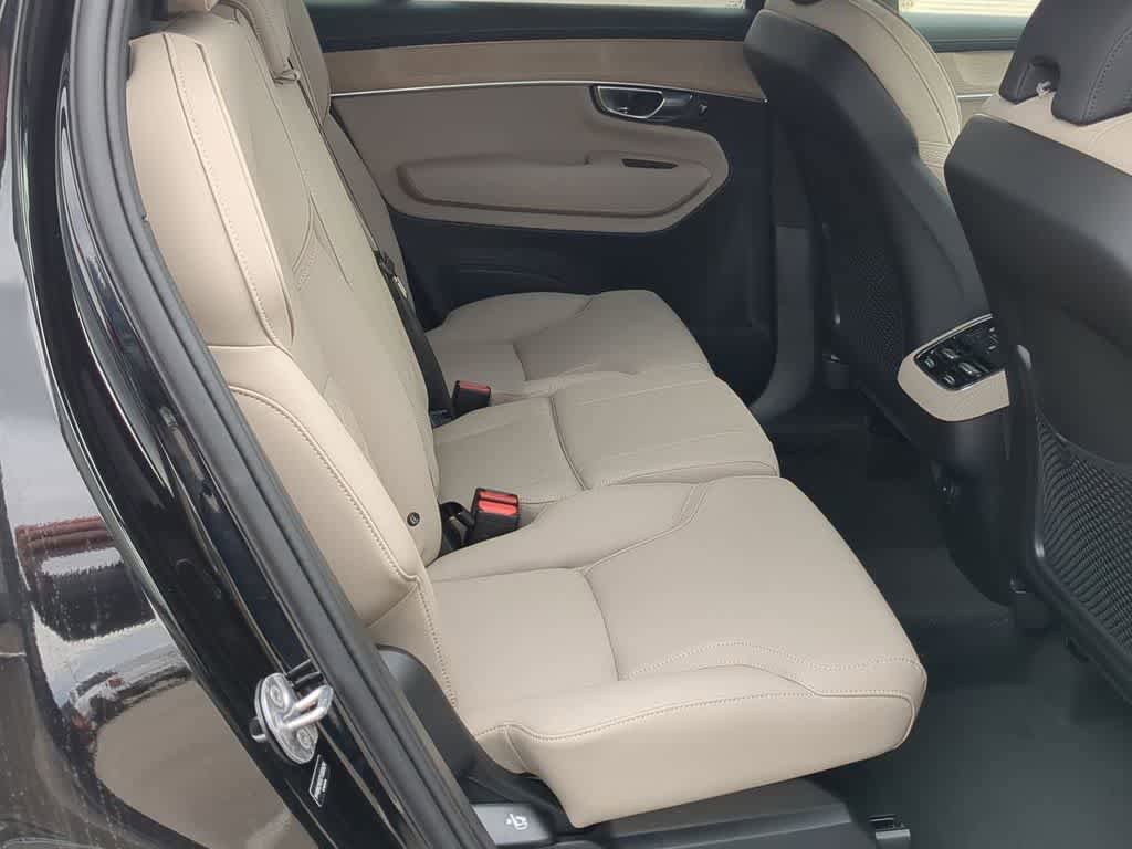 New 2026 Volvo XC90 B6 Plus w/ Protection Package AWD/4WD image 19