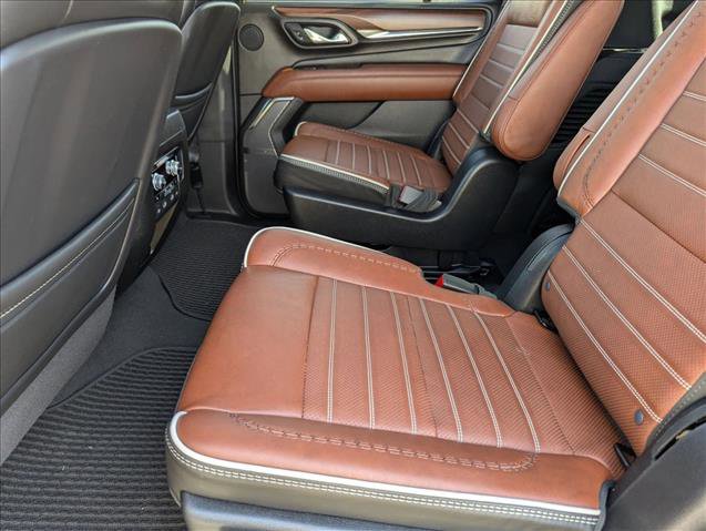 Used 2024 GMC Yukon Denali Ultimate AWD/4WD image 19