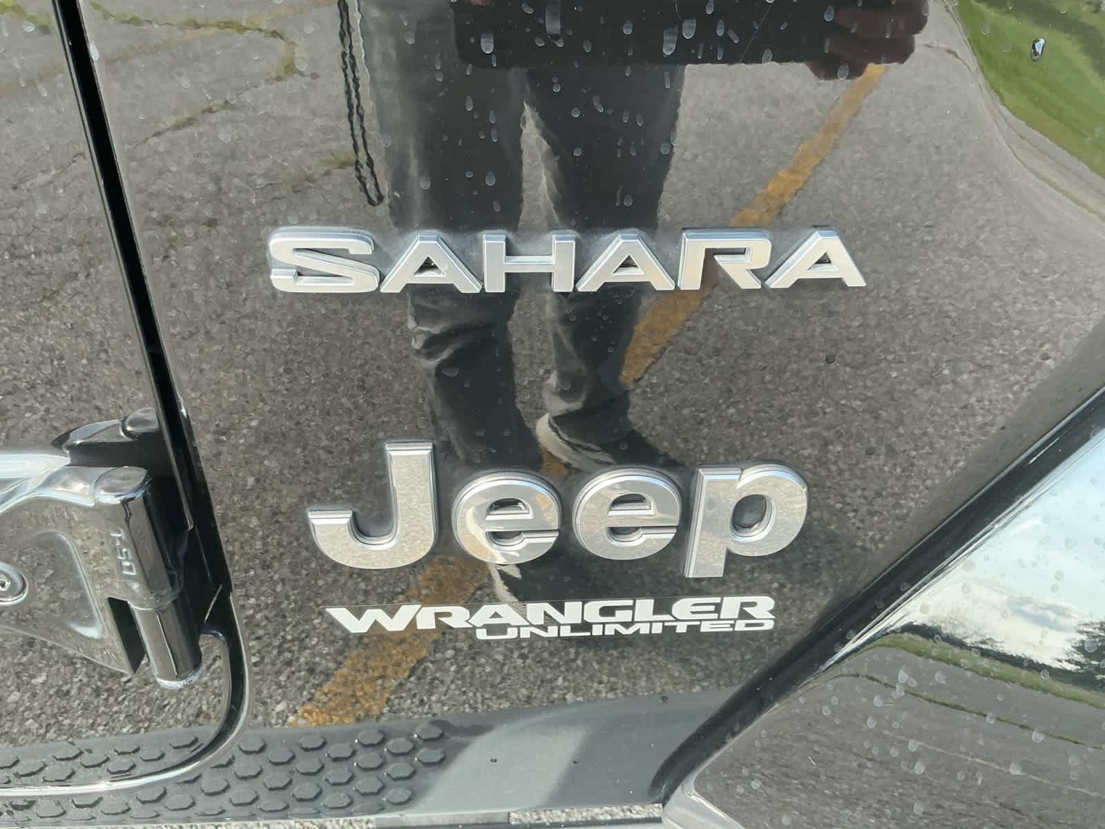 Used 2018 Jeep Wrangler Unlimited Sahara AWD/4WD image 19