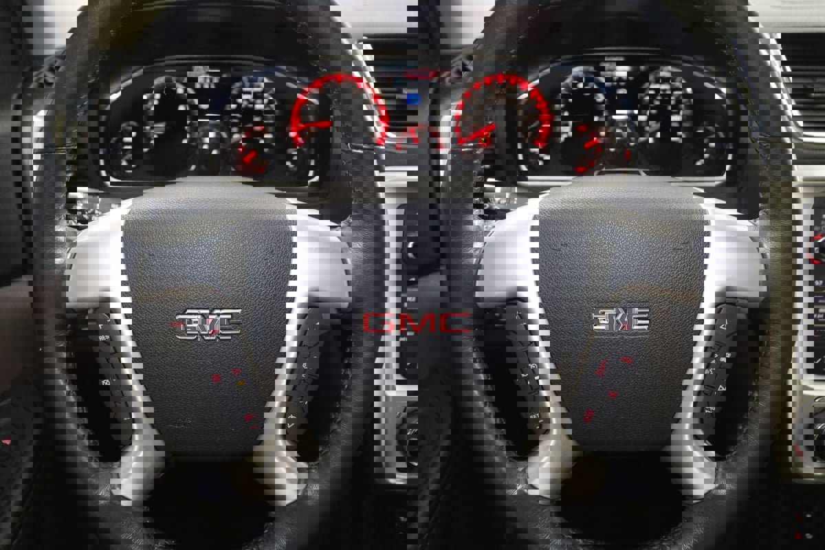 Used 2016 GMC Acadia SLT w/ Open Road Package image 35