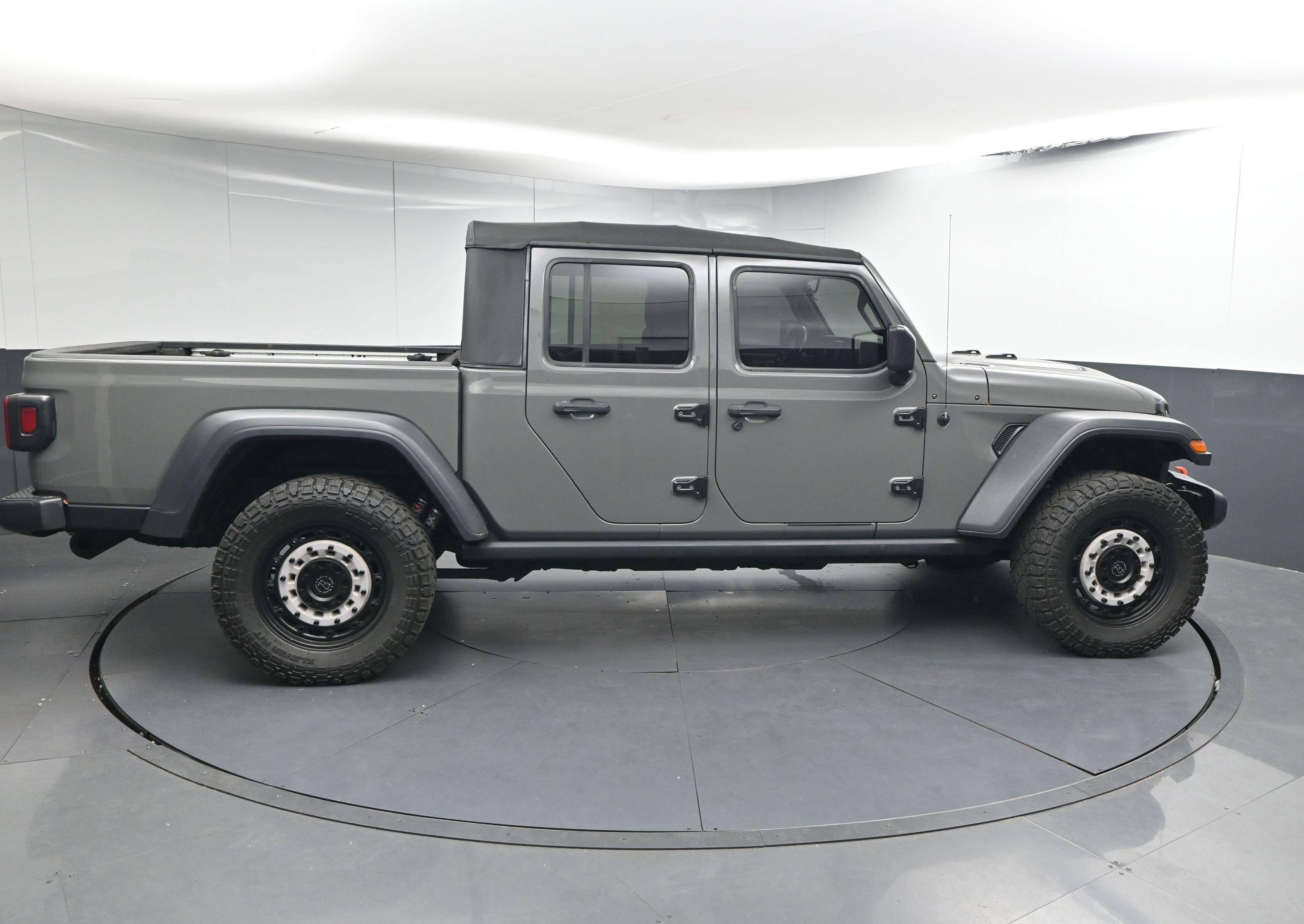 Used 2020 Jeep Gladiator Mojave image 9
