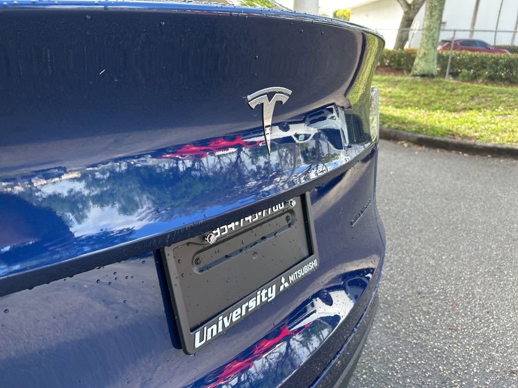 Used 2022 Tesla Model Y Long Range image 18