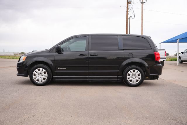 Used 2017 Dodge Grand Caravan SE w/ UConnect Hands-Free Group FWD image 6