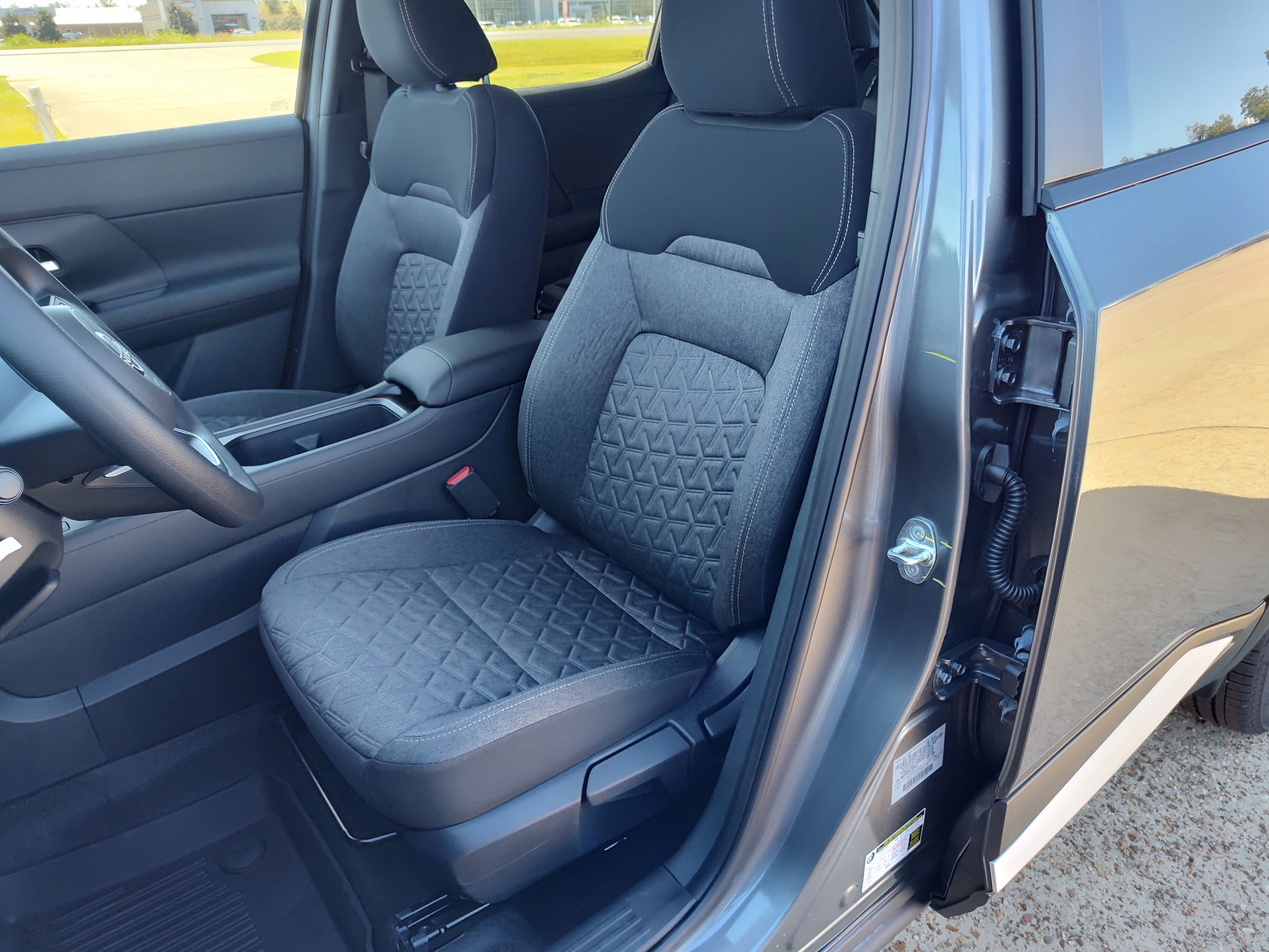 New 2026 Nissan Kicks SV w/ SV Premium Package image 6