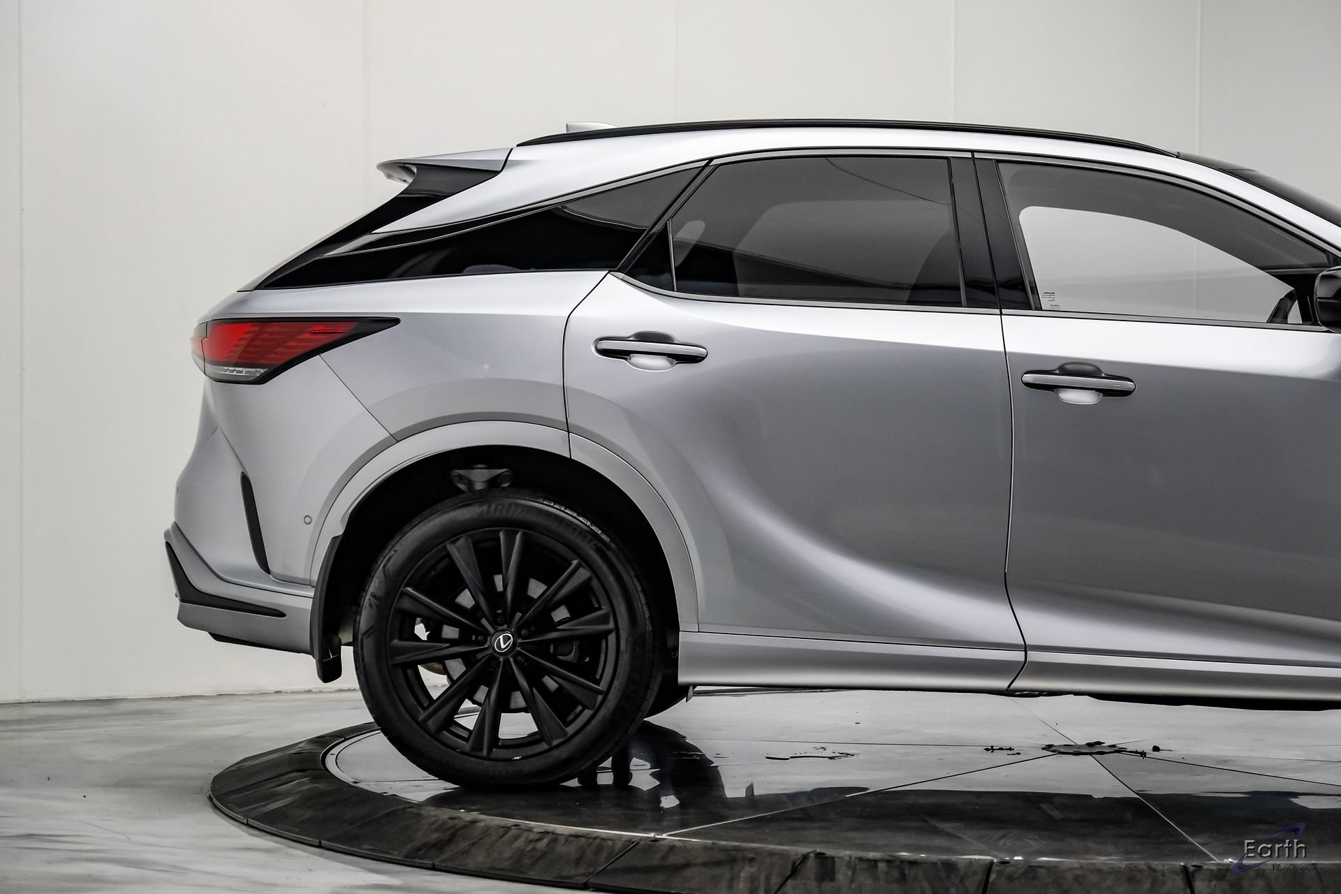 Used 2023 Lexus RX 500h F Sport w/ Cold Area Package AWD/4WD image 21