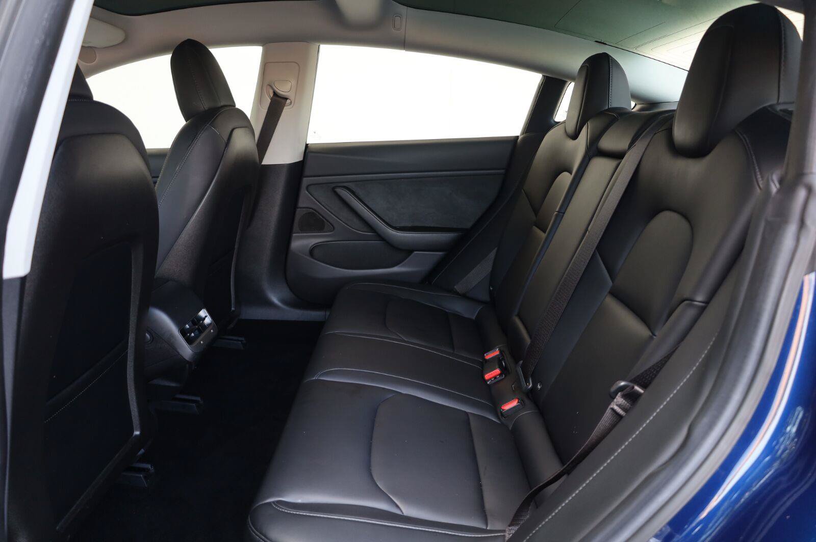 Used 2018 Tesla Model 3 Long Range RWD image 20